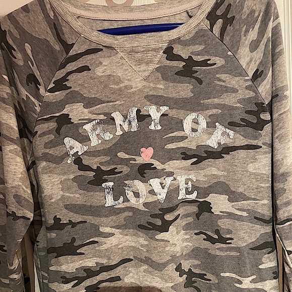 Grayson Threads Top - Picture 2 of 4